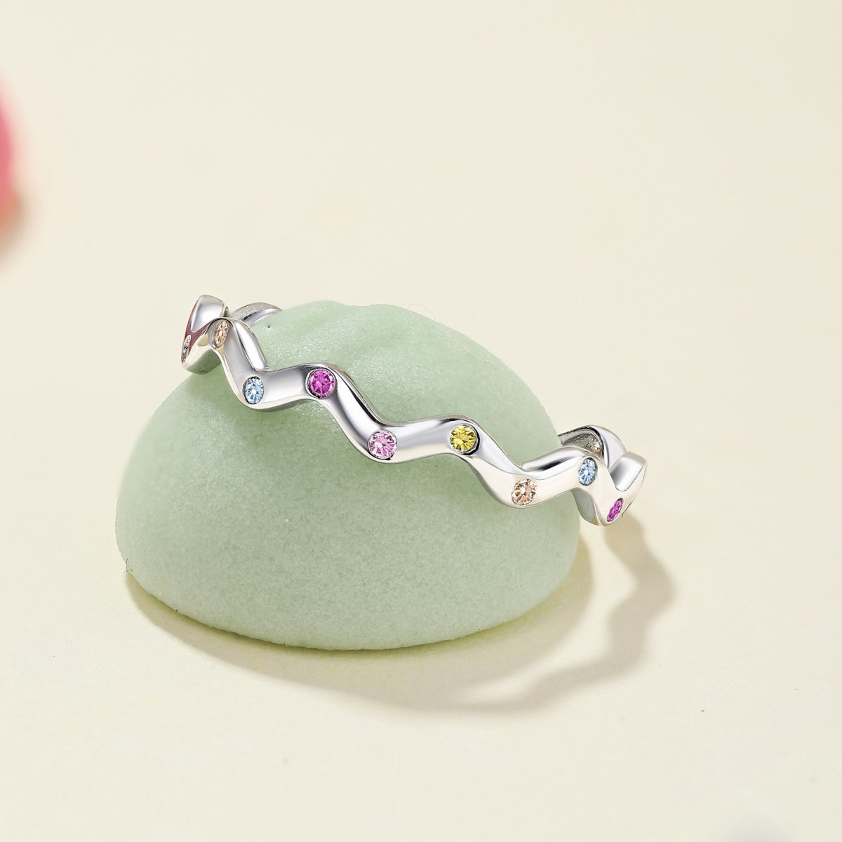 [Kincade Jewelery]Ornate Vibrant Round Cut Daily Ring