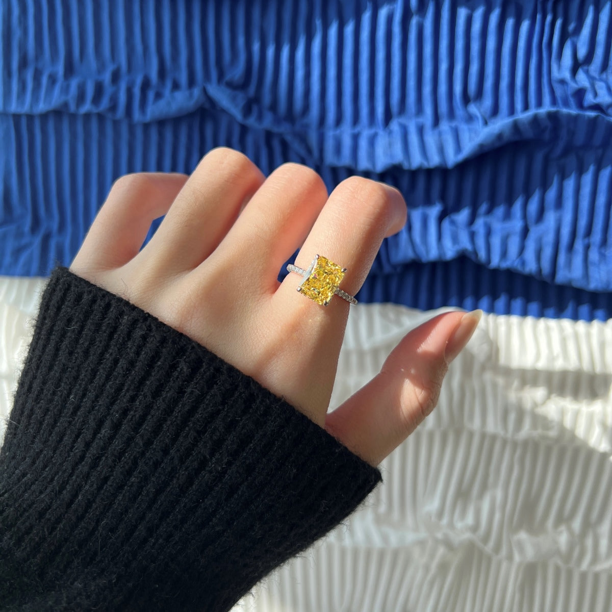 [Kincade Jewelery]4.0 Carat Luxurious Engagement Ring