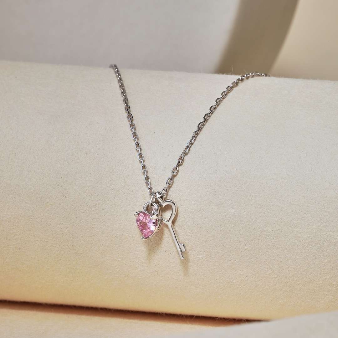 [Kincade Jewelery]Unique Heart Shape Key Pendent Necklace