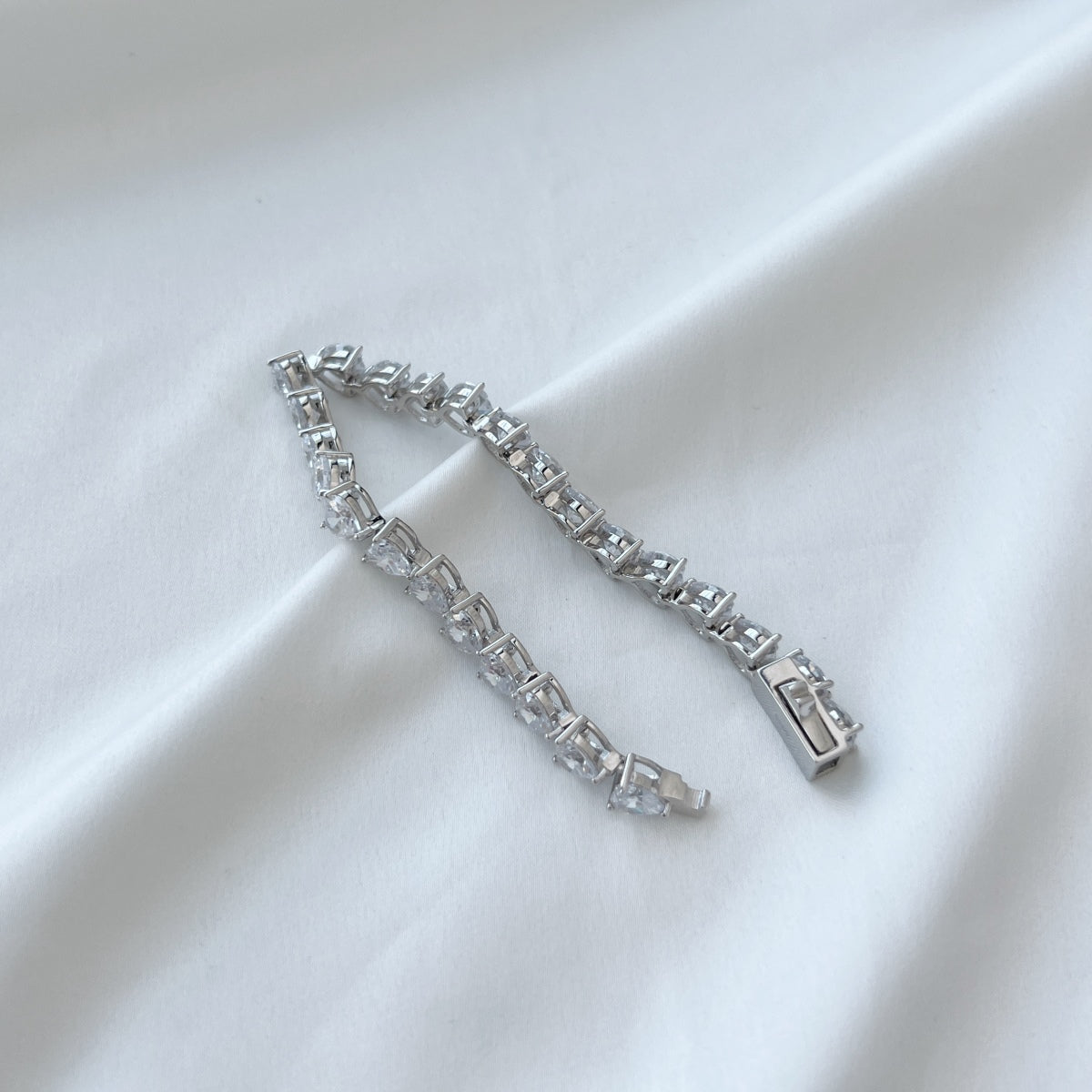[Kincade Jewelery]0.75 Carat Elegant Romantic Heart Shape Lover Bracelet