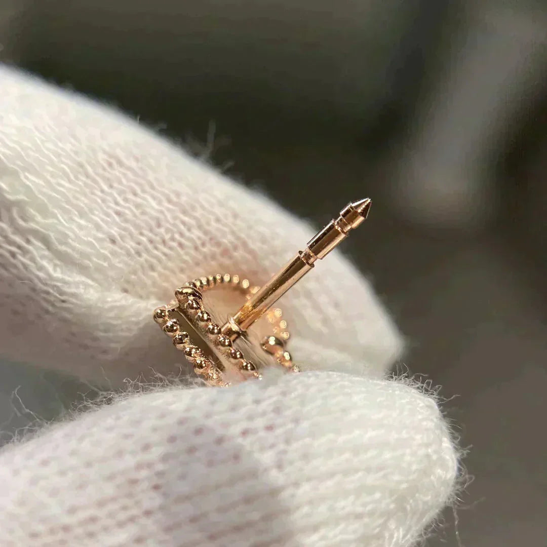 [Kincade Jewelery]HEART CARNELIAN STUD EARRINGS