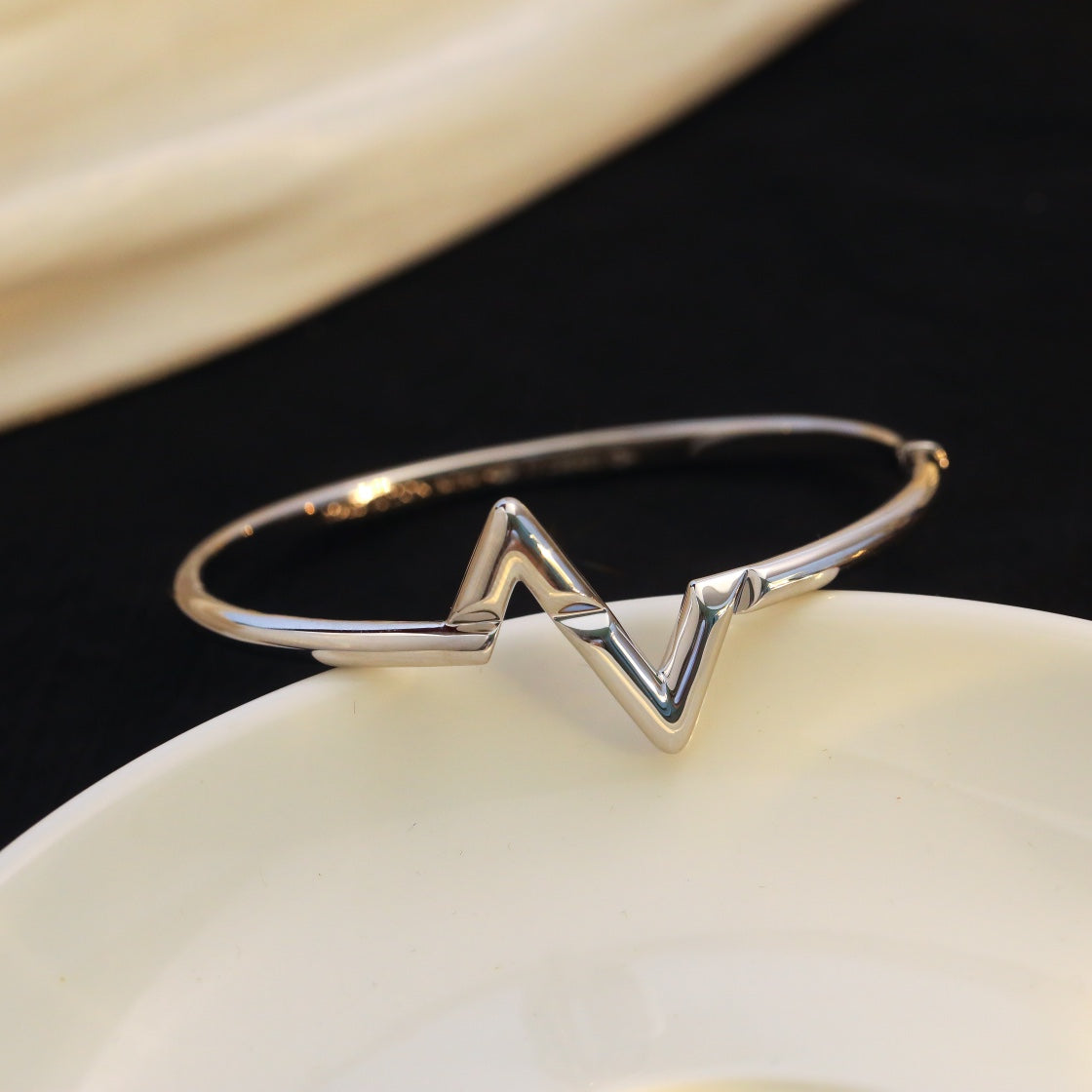 [Kincade Jewelery]VOLTE UPSITE DOWN BRACELET