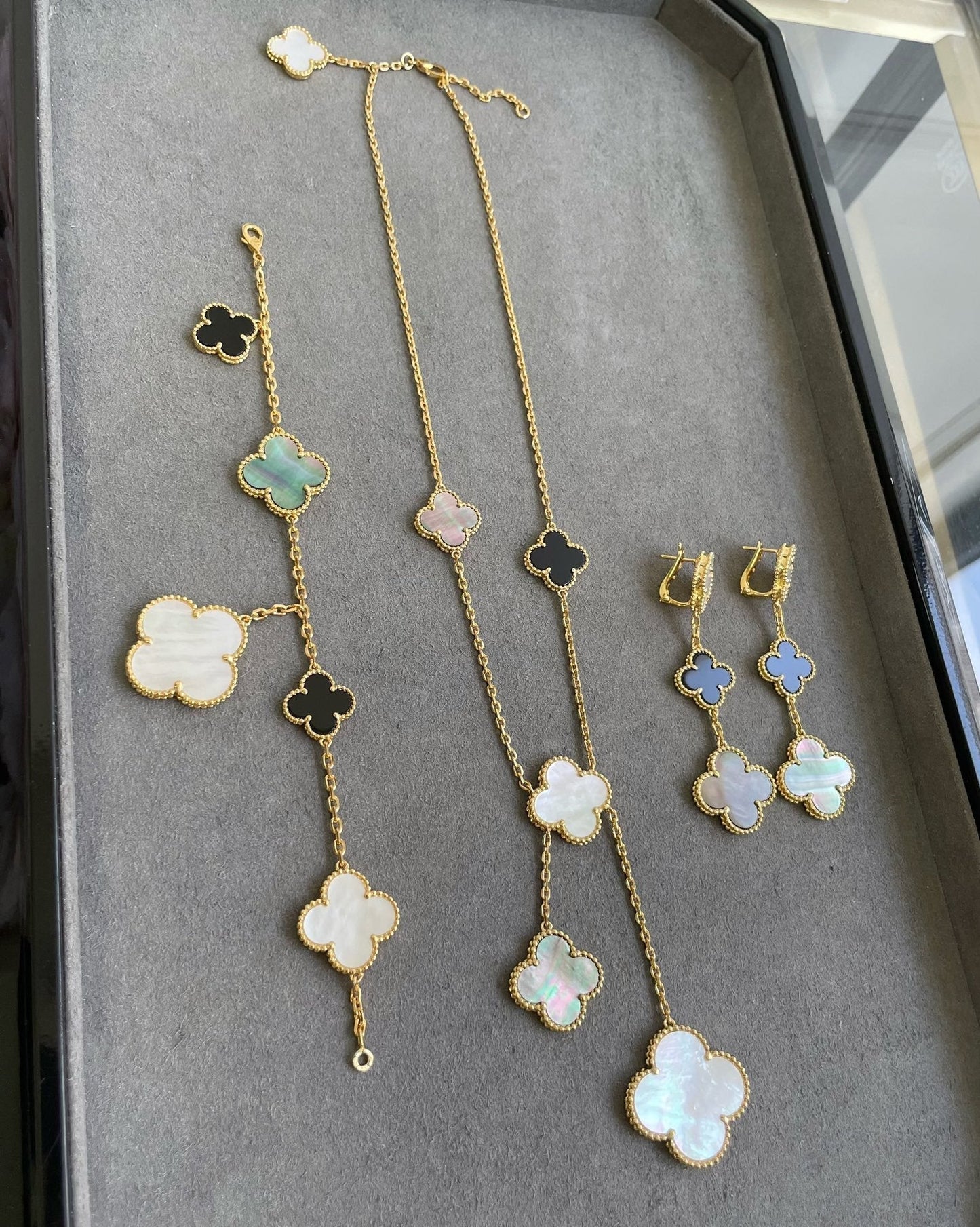 [Kincade Jewelery]Kincade 3 MOTIF MOP ONYX DARK MOP PINK GOLD EARRINGS