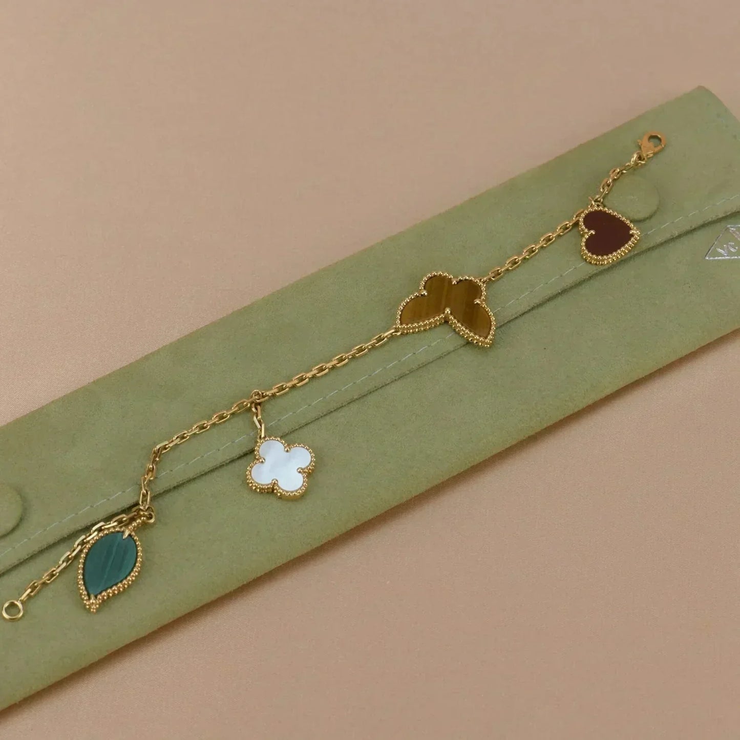 [Kincade Jewelery]LUCKY SPRING 5 MOTIF GOLD BRACELET