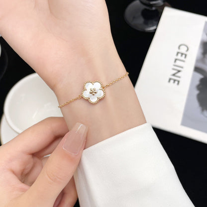 [Kincade Jewelery]LUCKY WHITE MOP PLUM BLOSSOM  BRACELET