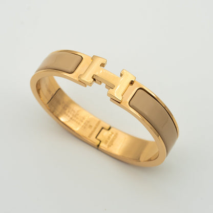 [Kincade Jewelery]H GREY BRACELET